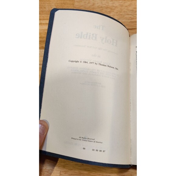 Vintage King James Holy Bible Red Letter Edition Thomas Nelson 1984 Softcover - Picture 4 of 11